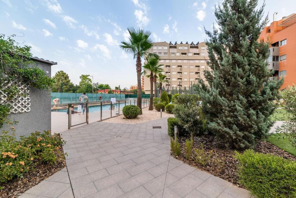 Moderno Apartamento Con Piscina Y Parking Granada Dış mekan fotoğraf