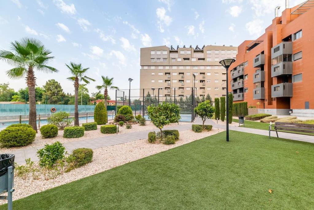Moderno Apartamento Con Piscina Y Parking Granada Dış mekan fotoğraf